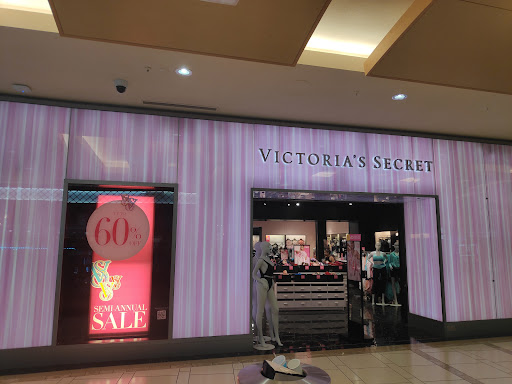 Shopping Mall «International Plaza and Bay Street», reviews and photos, 2223 N Westshore Blvd, Tampa, FL 33607, USA