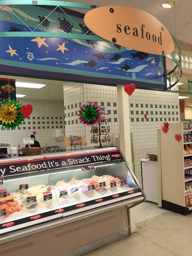 Grocery Store «Strack & VanTil Food Market», reviews and photos, 2168 W US Hwy 30, Valparaiso, IN 46385, USA