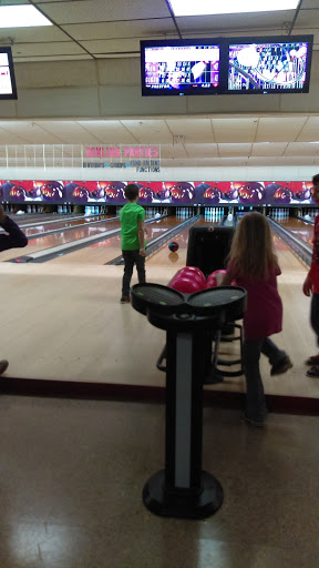 Bowling Alley «State Bowling Center», reviews and photos, 17 E State St, Ilion, NY 13357, USA
