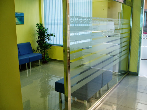 Clínica Dental Ortonova - Centro de Ortodoncia y Radiografías en Xirivella, Valencia