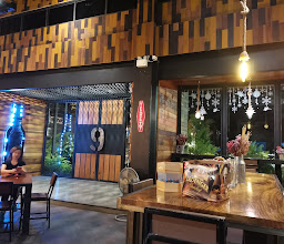 9 Pints-The Gastro House photo