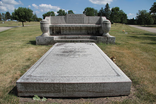 Memorial Park «Fairmount Willow Hills Memorial Park», reviews and photos, 9100 Archer Ave, Willow Springs, IL 60480, USA