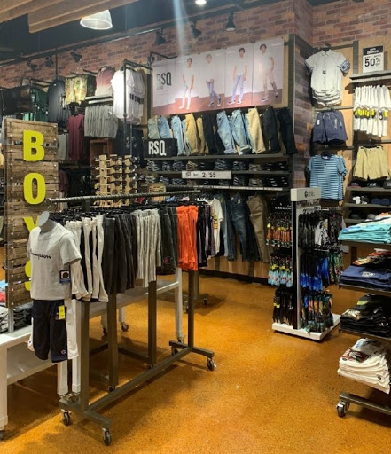 Clothing Store «Tillys», reviews and photos, 5800 Northgate Dr, San Rafael, CA 94903, USA