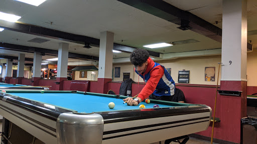 Central Billiards Poolhall, Cafe & Sports Bar
