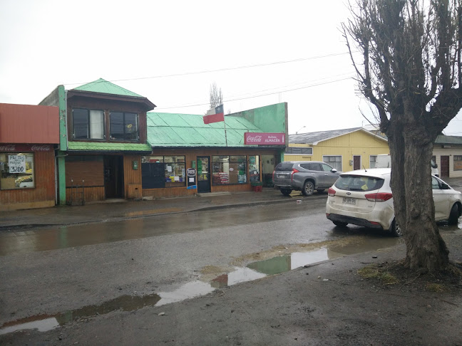 Opiniones de Supermercado Bulnes en Natales - Tienda de ultramarinos