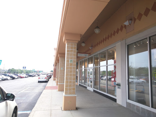 Shopping Mall «Lake Success Shopping Center», reviews and photos, 1526 Union Tpke, New Hyde Park, NY 11040, USA