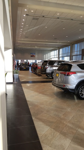 Toyota Dealer «Rudy Luther Toyota», reviews and photos, 8805 Wayzata Blvd, Golden Valley, MN 55426, USA