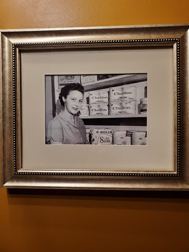 Lounge «Birch Street Uptown Lounge», reviews and photos, 311 NE Birch St, Camas, WA 98607, USA