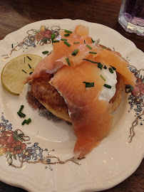 Saumon fumé du Restaurant français Aupa Caminito - Burger croissant 🥐🍔 à Paris - n°11