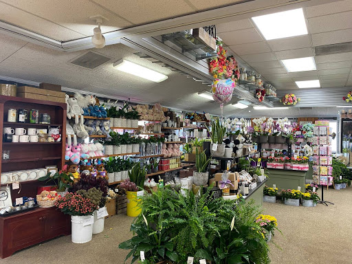 Florist «Flowerama Florist: Whitehall», reviews and photos, 4785 E Broad St, Whitehall, OH 43213, USA