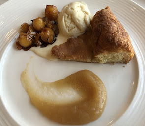 Photo n°39 de Le Restaurant de l'Hôtel du Phare à Sauzon ()