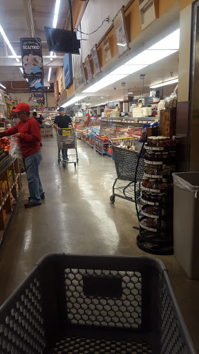 Grocery Store «Northgate Gonzalez Markets», reviews and photos, 2120 Pacific Ave, Long Beach, CA 90806, USA