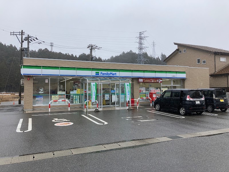 ファミリーマート 穴水東町店