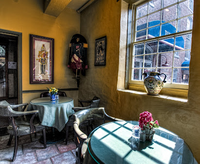 Bonaparte Breads - RUSTIQ Bakery & Cafe'