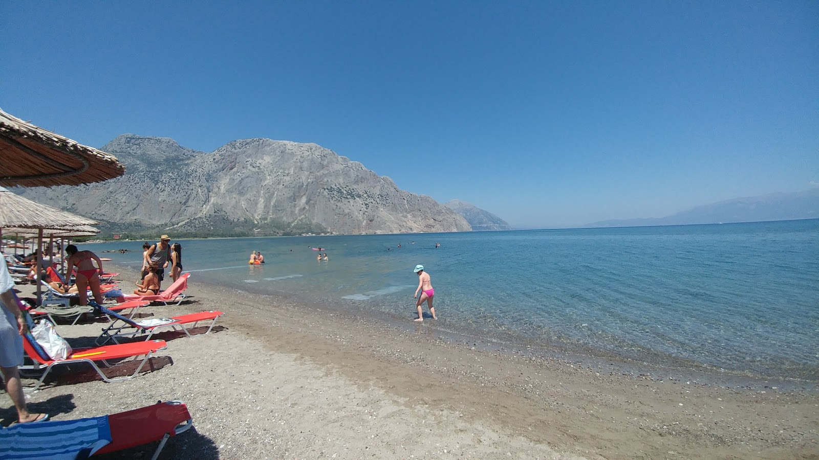 Fotografija Nostros beach z modra voda površino