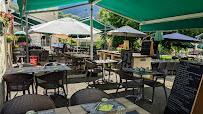 Atmosphère du Restaurant Le Café de la Place à Le Sappey-en-Chartreuse - n°14
