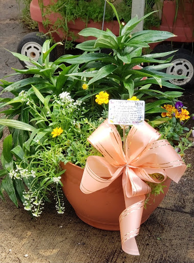 Florist «St. Clair Greenhouses & Florist», reviews and photos, 7043 Big Hand Rd, St Clair, MI 48079, USA