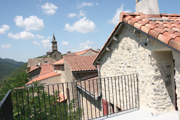 Photo Gîte L'Oustal du Larzac 12490 La Bastide-Pradines