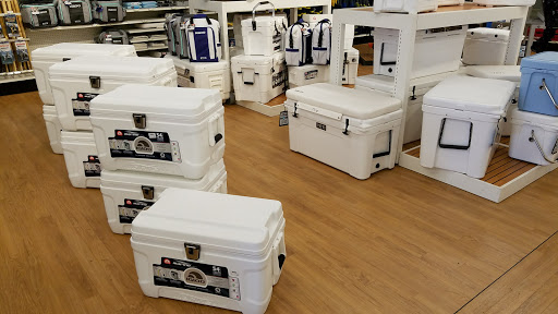 Marine Supply Store «West Marine», reviews and photos, 147 Sunrise Hwy, West Islip, NY 11795, USA