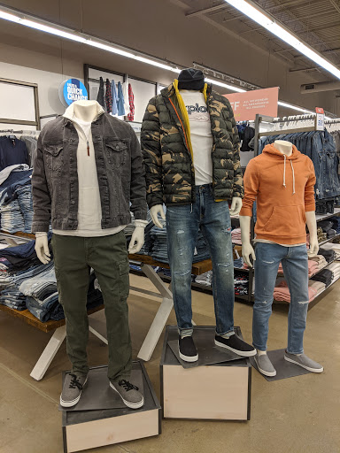 Clothing Store «Old Navy», reviews and photos, 180 Quinn Dr, Pittsburgh, PA 15275, USA