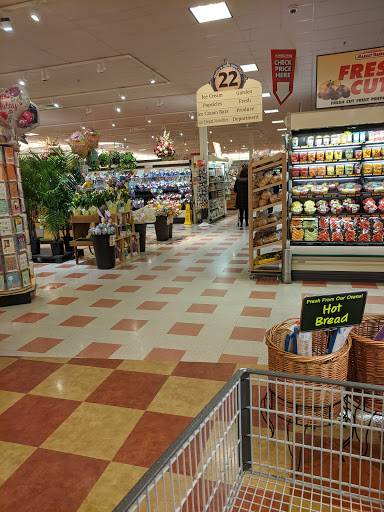 Grocery Store «Market Basket», reviews and photos, 5 Garden Ln, Londonderry, NH 03053, USA