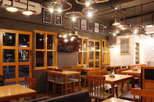 Streetbrew Bistro & Eatery image