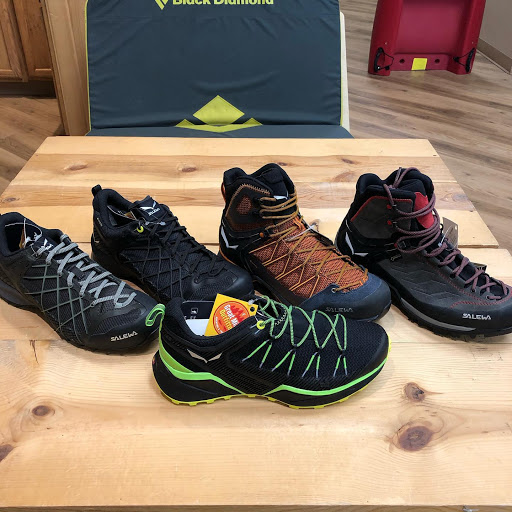 Sporting Goods Store «Great Miami Outfitters», reviews and photos, 25 E Linden Ave, Miamisburg, OH 45342, USA