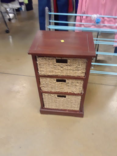 Thrift Store «Goodwill Industries Store & Donation Center», reviews and photos, 30 Broadway, Elmwood Park, NJ 07407, USA