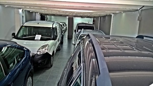 CarsFlats