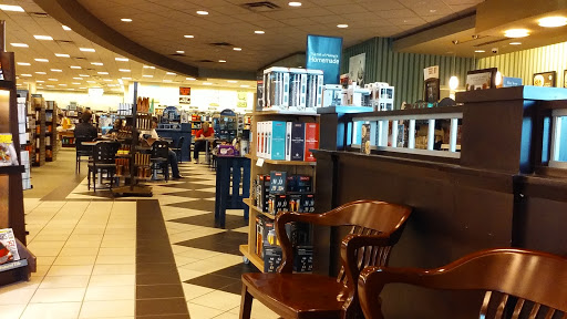 Book Store «Barnes & Noble», reviews and photos, 3120 Fairlane Dr, Allen Park, MI 48101, USA