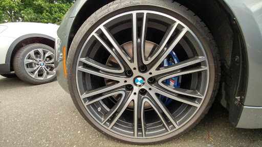 BMW Dealer «BMW of Oyster Bay», reviews and photos, 145 Pine Hollow Rd, Oyster Bay, NY 11771, USA
