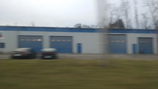 Auto Body Shop «Maaco Collision Repair & Auto Painting», reviews and photos, 550 N Main St, Manchester, CT 06045, USA