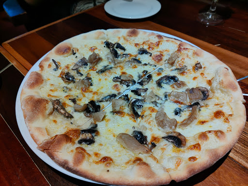 La Risata Bar Pizzeria Ristorante (Damansara)