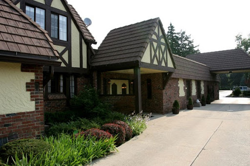 Richard A Henry Funeral Home image 2