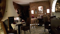 Atmosphère du Restaurant Auberge des Trois Pucelles à Saint-Nizier-du-Moucherotte - n°4