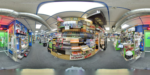 Tobacco Shop «Knuckleheads Tobacco & Gifts», reviews and photos, 550 State St, Madison, WI 53703, USA