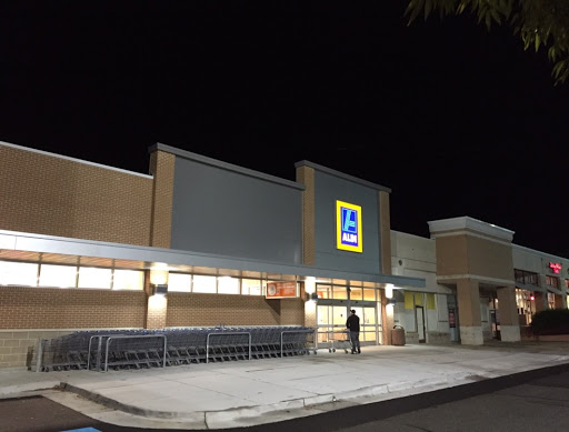 Supermarket «ALDI», reviews and photos, 21031 Tripleseven Rd, Potomac Falls, VA 20165, USA