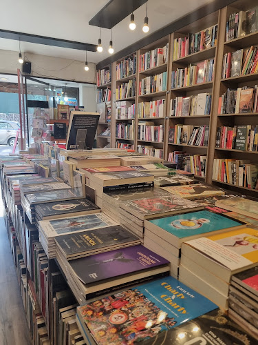 Qué Leo Forestal - Librería