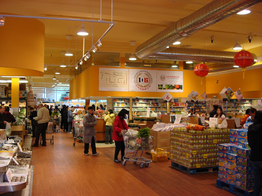 Asian Grocery Store «IOG Supermarket», reviews and photos, 19525 69th Ave, Fresh Meadows, NY 11365, USA