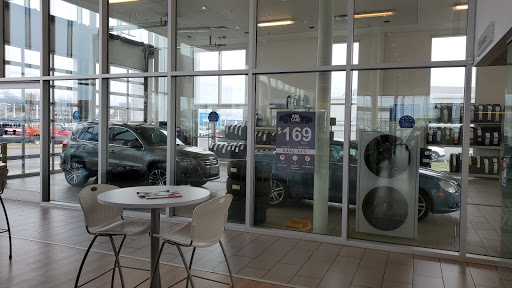 Volkswagen Dealer «Kings Volkswagen», reviews and photos, 9570 Kings Auto Mall Rd, Cincinnati, OH 45249, USA