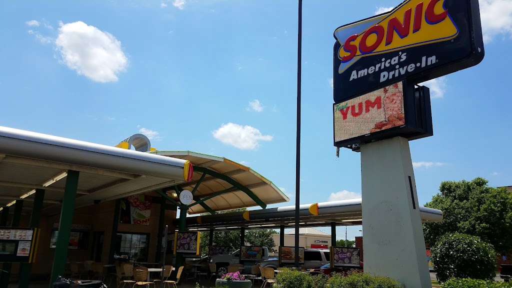 Sonic Drive-In 67205
