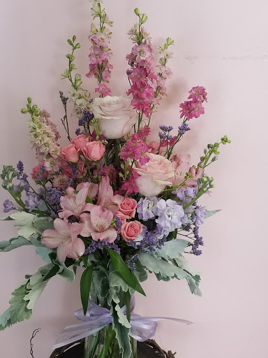 Florist «Amazing Petals», reviews and photos, 125 S Broadway St, Lake Orion, MI 48362, USA