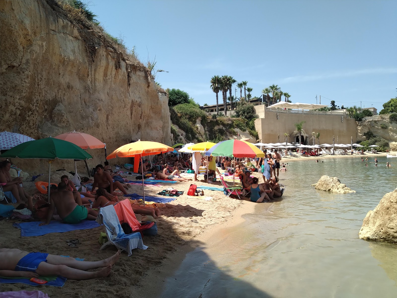 Φωτογραφία του Minaret Beach - δημοφιλές μέρος μεταξύ λάτρεις της χαλάρωσης
