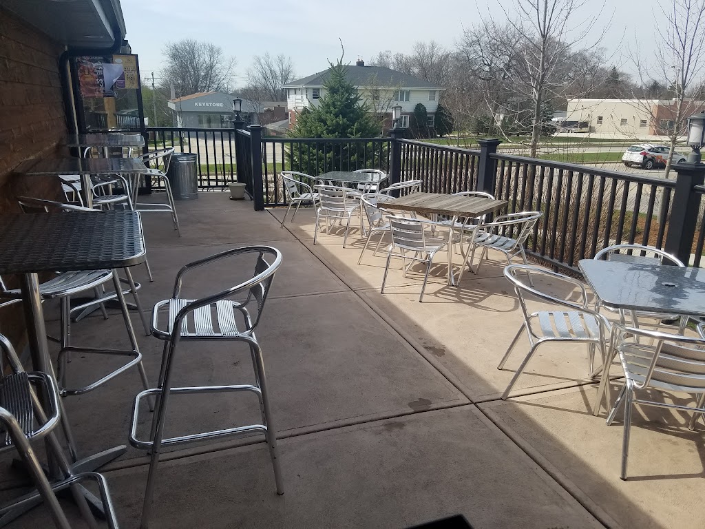 Bougey's Bar & Grill 53005