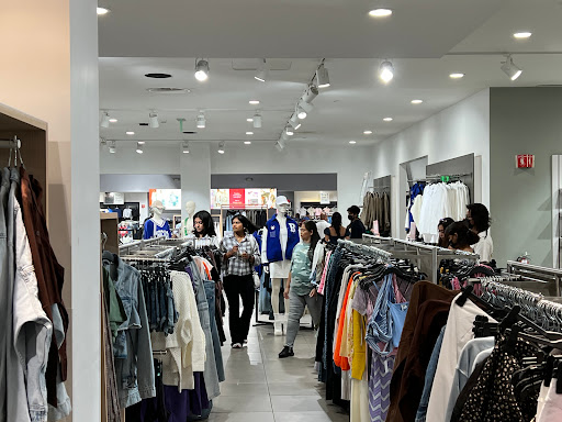 Clothing Store «H&M», reviews and photos, 1220 Great Mall Dr, Milpitas, CA 95035, USA