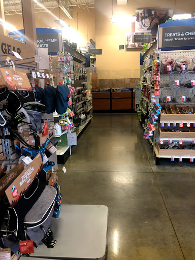 Pet Supply Store «PetSmart», reviews and photos, 601 Centerview Blvd, Kissimmee, FL 34741, USA
