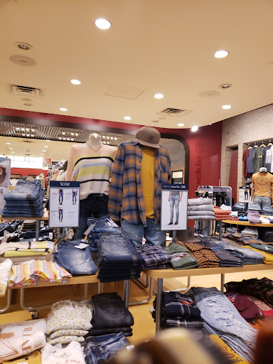 Clothing Store «Buckle», reviews and photos, 4500 N Oracle Rd #460, Tucson, AZ 85705, USA