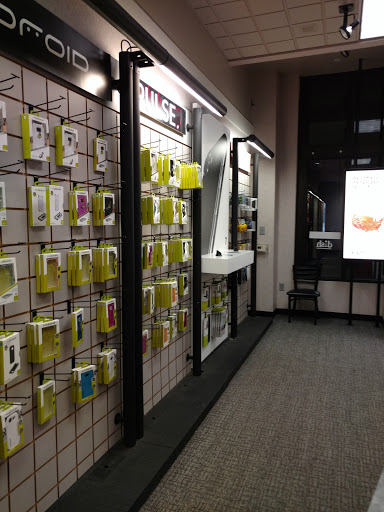 Cell Phone Store «Verizon Authorized Retailer, TCC», reviews and photos, 2960 Center Valley Pkwy #744, Center Valley, PA 18034, USA
