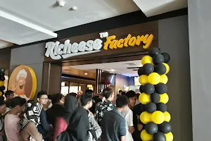 Richeese Factory Q Mall Banjarbaru image