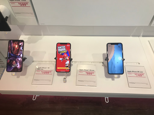 Cell Phone Store «T-Mobile», reviews and photos, 2223 N Westshore Blvd #150d, Tampa, FL 33607, USA